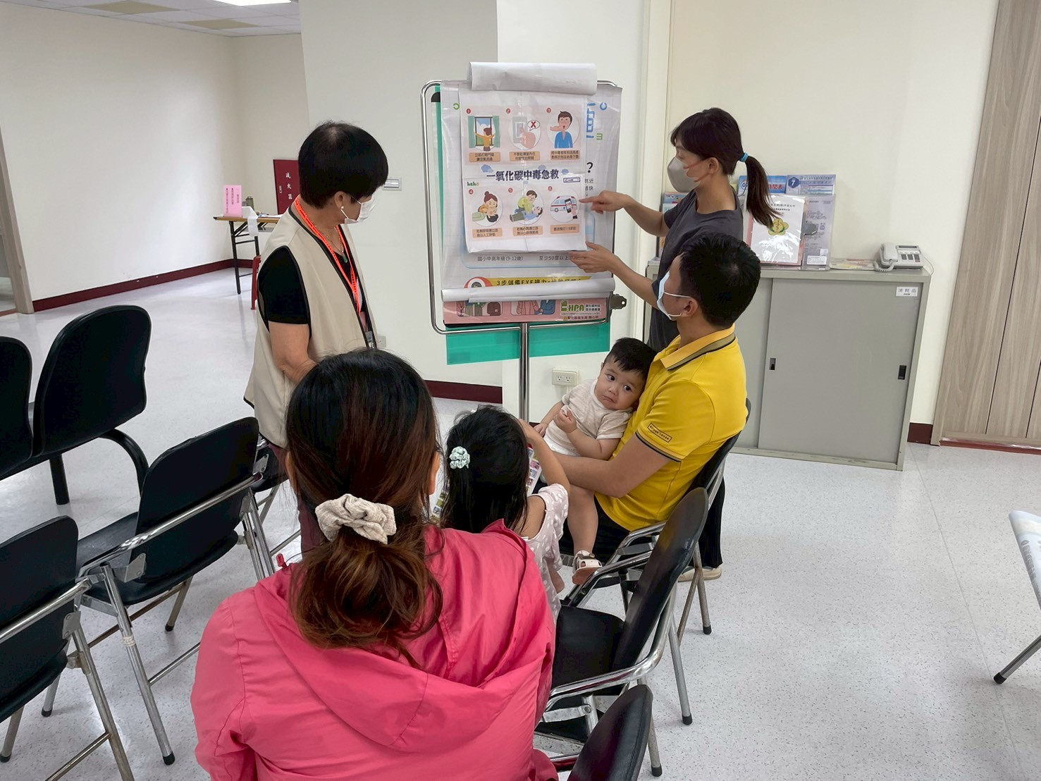 114年7月28日 芬園衛生所兒童預防保健宣導照片2