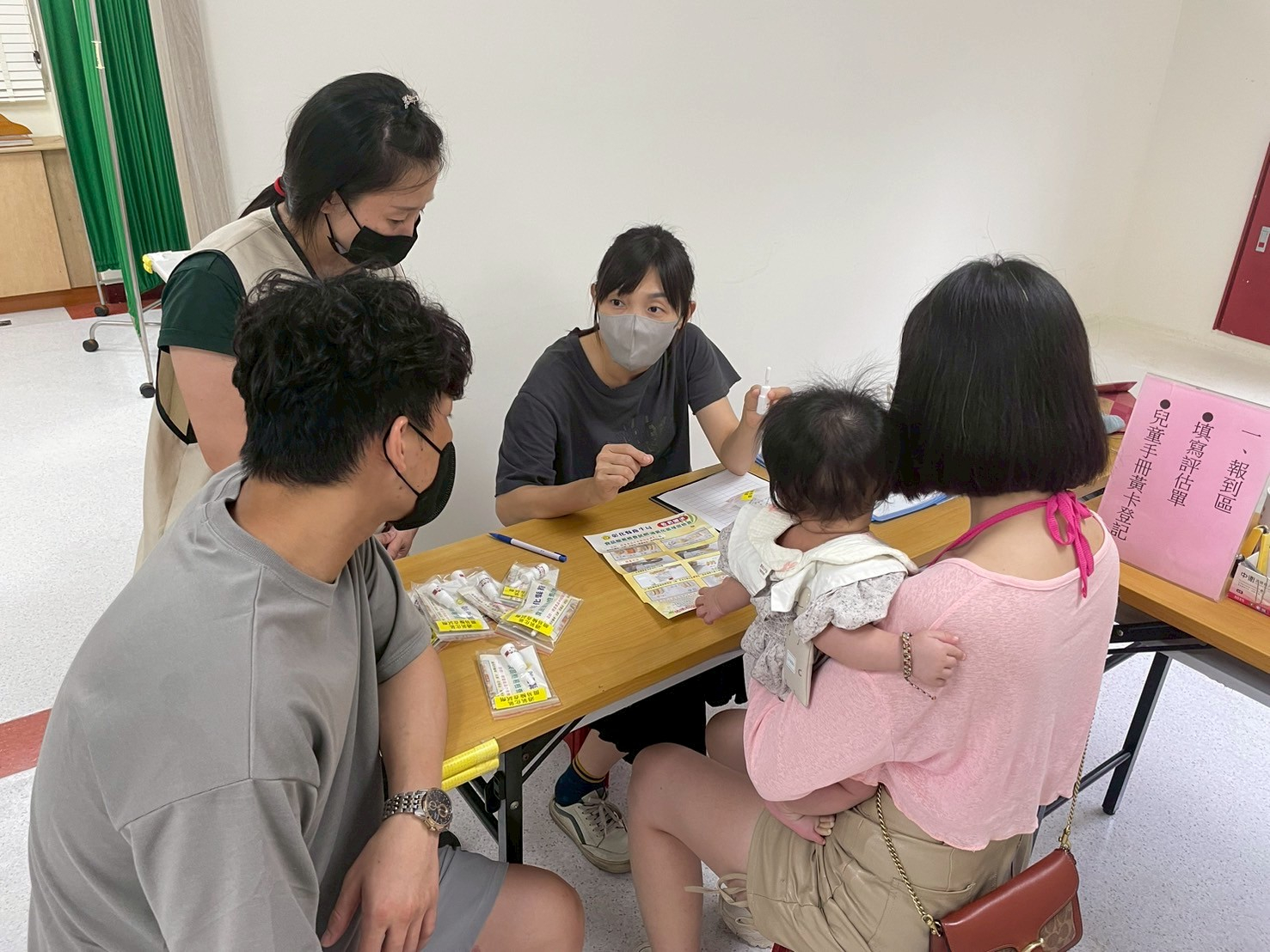 114年9月23日 過氧化氫簡易試劑宣導照片4