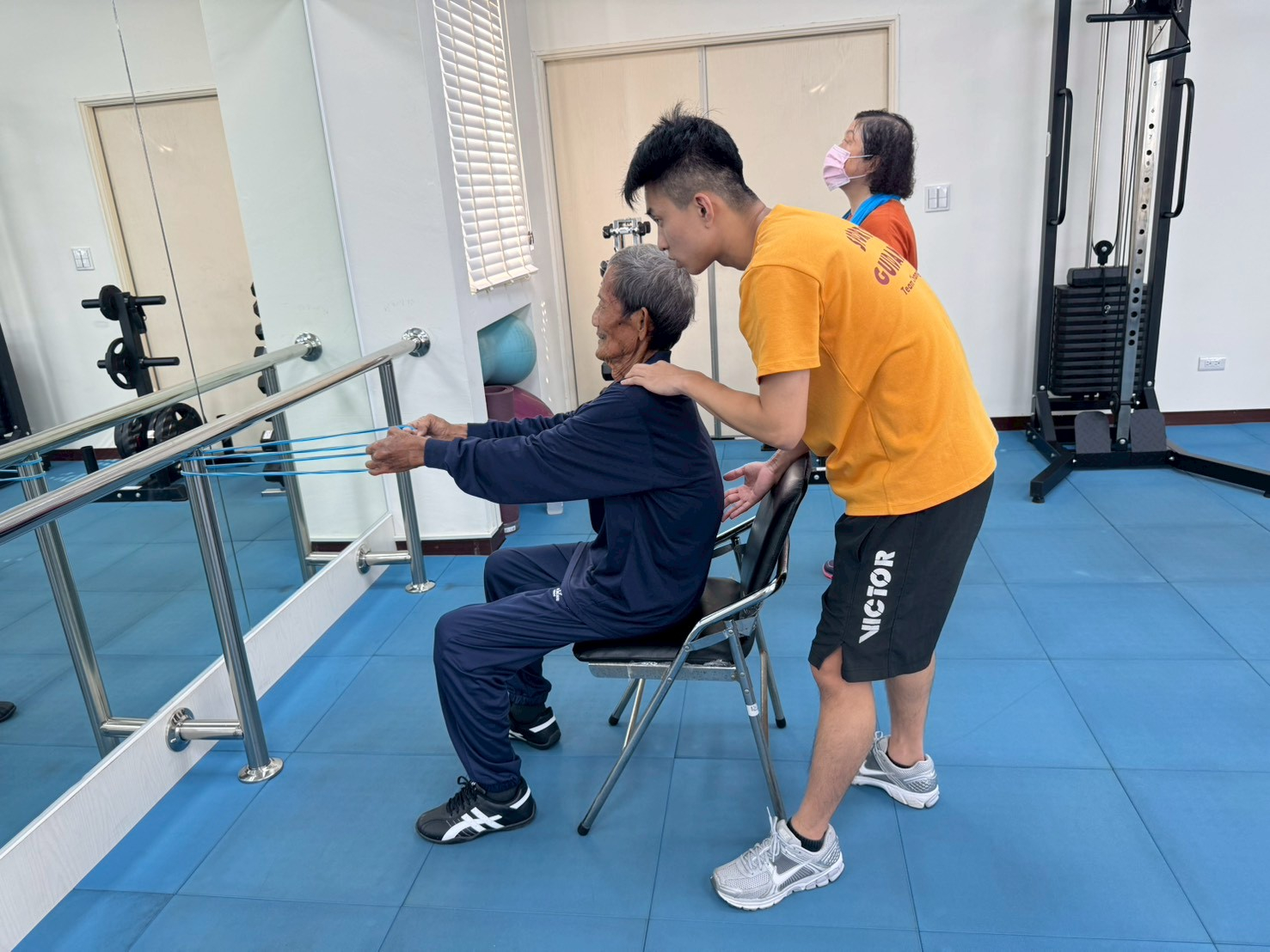 114年9月30日 不老健身房教練指導照片5