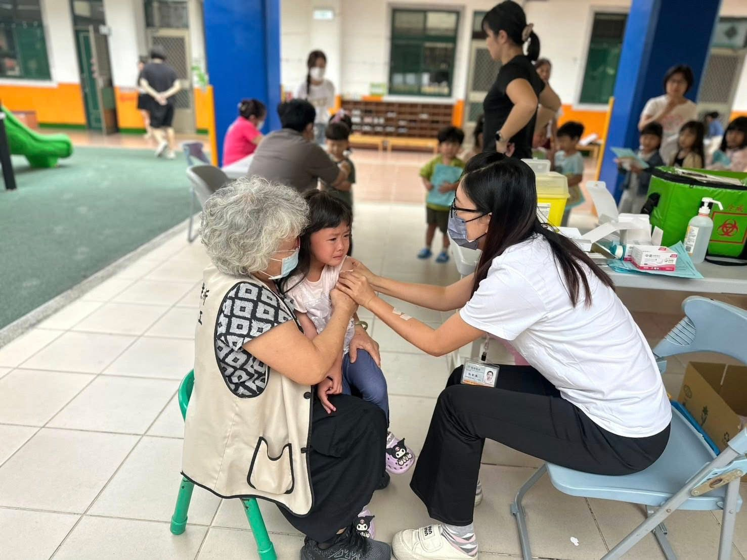 114年10月22日 芬園鄉立幼兒園流感疫苗施打照片1