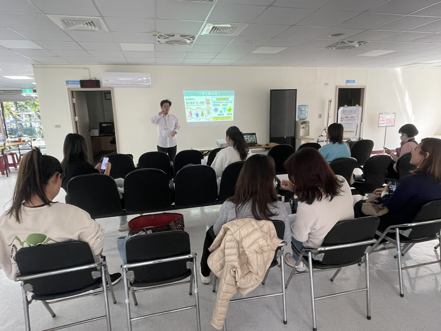 115年3月11日校園防疫會議照片7